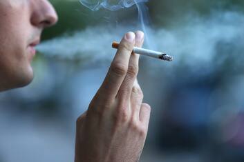 Ictus emorragico, maggiore rischio per chi fuma: lo studio