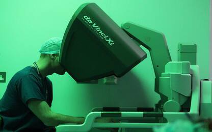 Torino, robot chirurgo asporta prostata da paziente trapiantato
