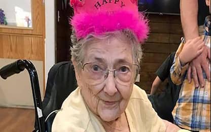 La donna da record: vissuta fino a 99 anni con gli organi invertiti