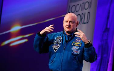 Scott e Mark Kelly, i gemelli astronauti non sono più identici
