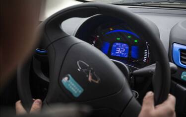 Accendere il navigatore in auto "spegne" alcune parti del cervello