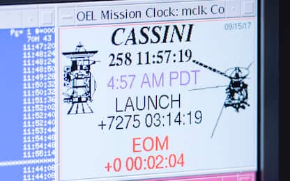 "Grand finale" da Saturno, si è spenta la sonda Cassini 