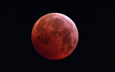 “Luna delle Fragole”, il 5 giugno ecco l’eclissi parziale di penombra