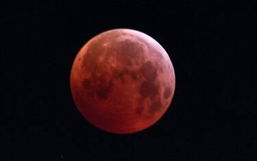 06super_luna_getty