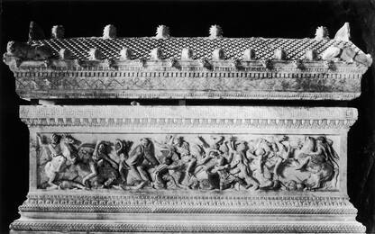 Morte Alessandro Magno: paralizzato da una malattia, fu sepolto vivo