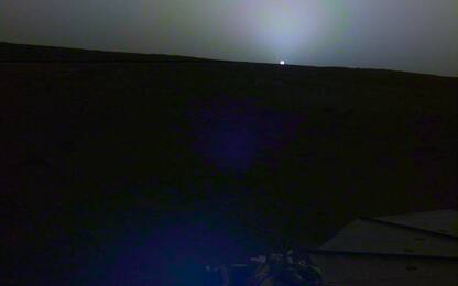 Nasa, albe e tramonti su Marte: nuove foto da InSight