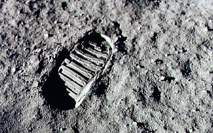 20 luglio 1969, le immagino dello sbarco sulla Luna. FOTO | Sky TG24
