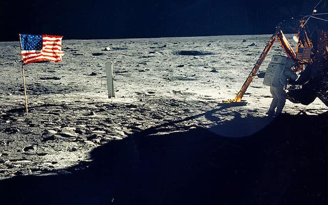 20 luglio 1969, le immagino dello sbarco sulla Luna. FOTO | Sky TG24