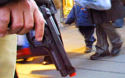 Napoli, tentò una rapina con una pistola giocattolo: chiesti 12 anni