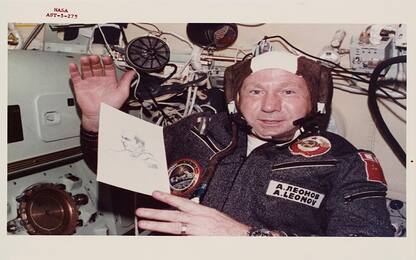 E' morto Alexei Leonov, sua la prima passeggiata nello spazio