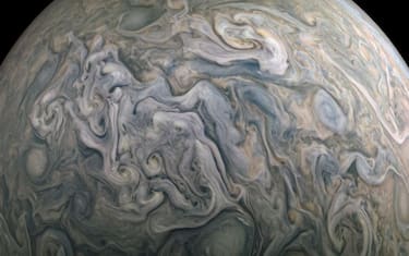 L'atmosfera di Giove in un suggestivo scatto della Nasa. FOTO