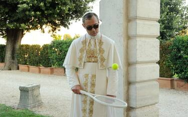 the-young-pope-04