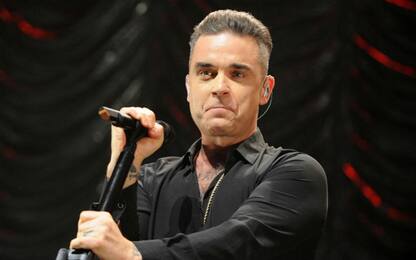 Robbie Williams, concerti in Russia cancellati per problemi di salute