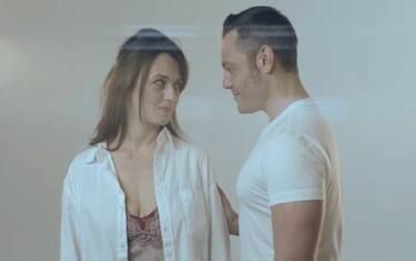 "Il conforto", ecco il nuovo video di Tiziano Ferro con Carmen Consoli