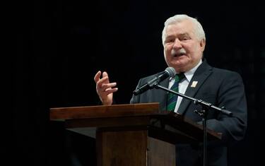 Polonia: “Walesa aiutò polizia comunista”. Lui: “È una menzogna”
