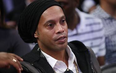Paraguay, fermato Ronaldinho: accusato di avere un passaporto falso