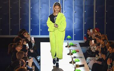 Paris Fashion Week, in scena Rihanna