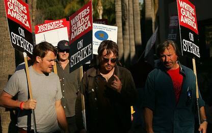 Gli sceneggiatori di Hollywood minacciano uno sciopero