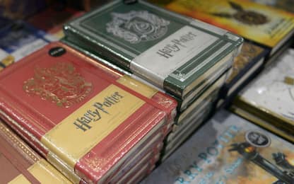 Usa, scuola rimuove i libri di Harry Potter: "Evocano spiriti maligni"