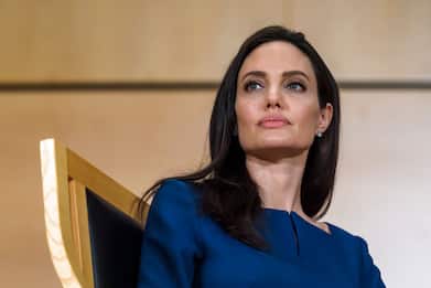Gene Angelina Jolie, l'Inps riconosce invalidità per mastectomia