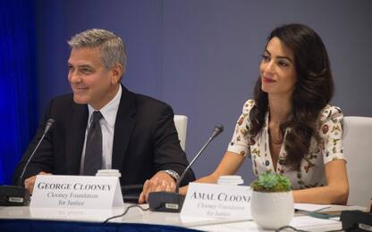 George Clooney e Amal donano 500mila dollari a marcia contro le armi