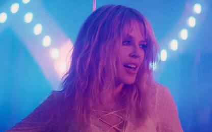 "Stop me from falling", il nuovo video di Kylie Minogue