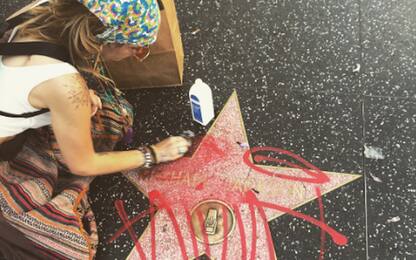 Paris Jackson pulisce stella "dell'altro" Michael sulla Walk of Fame