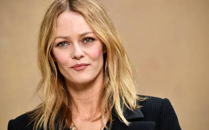 Matrimonio a sorpresa, Vanessa Paradis sposa Samuel Benchetrit