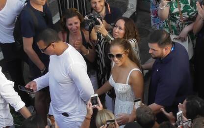Jennifer Lopez si esibisce a sorpresa in un locale a Capri
