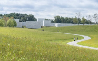 1_Approach-to-the-Pavilions_Iwan-Baan_Glenstone-Museum-1