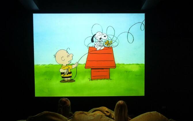 Peanuts A Londra La Mostra Per I 70 Anni Di Charlie Brown Foto Sky Tg24