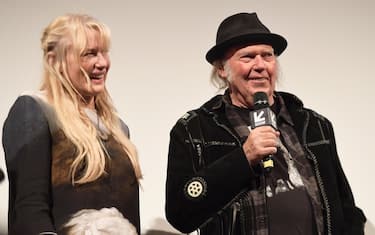 daryl_hannah_neil_young_getty