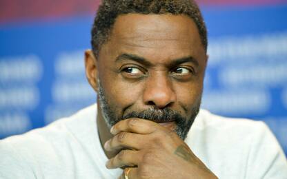 Coronavirus, Idris Elba annuncia di essere positivo: "Sto bene"