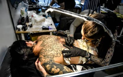 In Lazio presentata proposta legge su tatuaggi: vietati sotto 14 anni