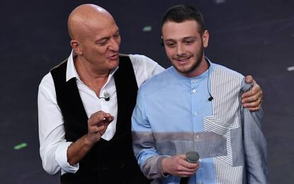 Sanremo 2019, Anastasio a sorpresa sul palco con la canzone 'Correre'