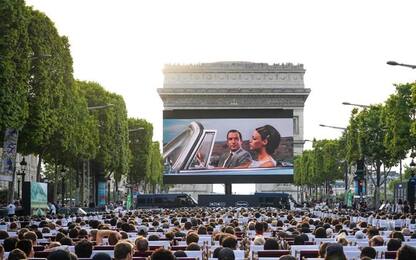 Parigi, gli Champs-Élysées diventano cinema all'aperto. FOTO