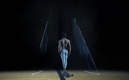 Roberto Bolle a Sky TG24: con la tecnologia la danza guarda al futuro