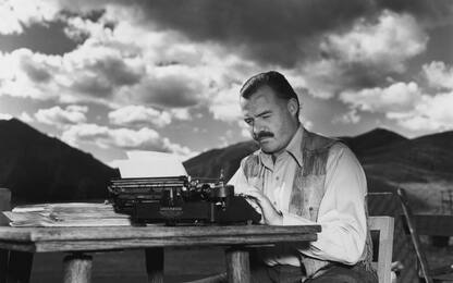 Ernest Hemingway, 120 anni fa nasceva lo scrittore americano