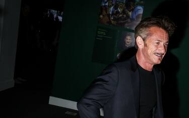 Auguri Sean Penn: i 59 anni di una star ribelle. FOTO