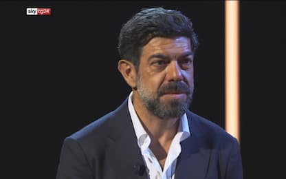 Favino si racconta a Sky TG24: "Senza ironia impossibile recitare"