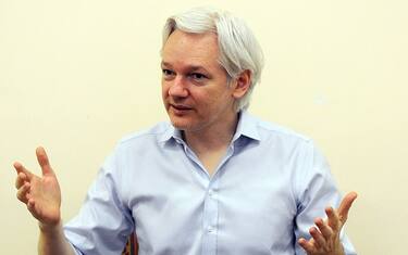 13_assange_getty