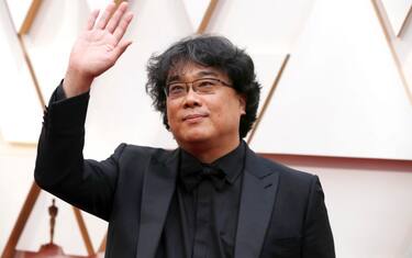 Chi è Bong Joon-ho, il regista di Parasite premiato con 4 Oscar
