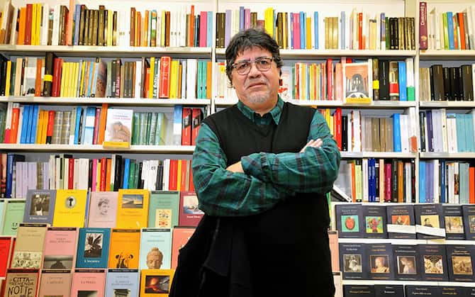 Luis Sepúlveda, lo scrittore che 'ha dato voce a chi non aveva voce'. LA  FOTOSTORIA