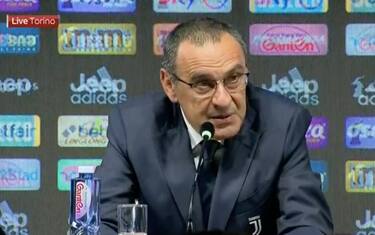 Maurizio Sarri ha la polmonite: il debutto a Parma è a rischio
