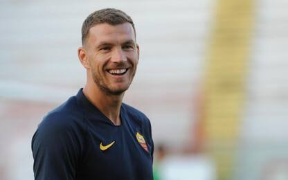 Edin Dzeko rinnova con la Roma fino al 2022: “Felice di rimanere”