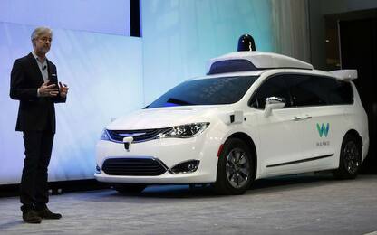 Le auto "driverless" di Waymo iniziano il servizio pubblico in Arizona