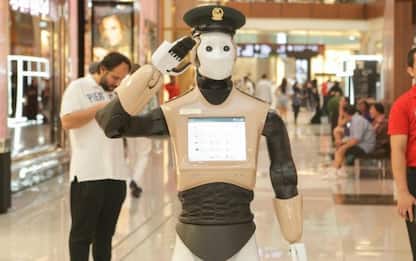  Dubai: entra in servizio Reem, il primo robot poliziotto
