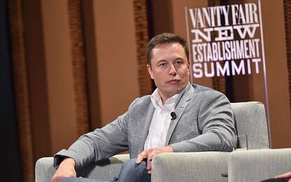 Tesla sfida Spotify, Musk vuole una piattaforma musicale sulle auto