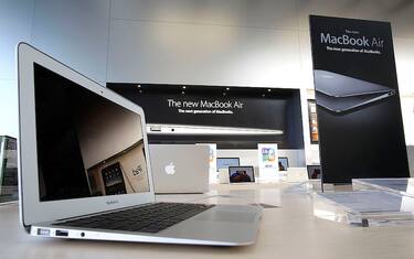 Apple deposita il brevetto per un MacBook con sensori biometrici