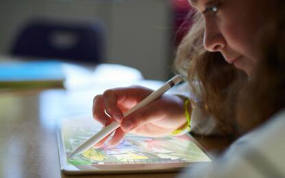 Apple lancia un nuovo iPad low cost per studenti e professori